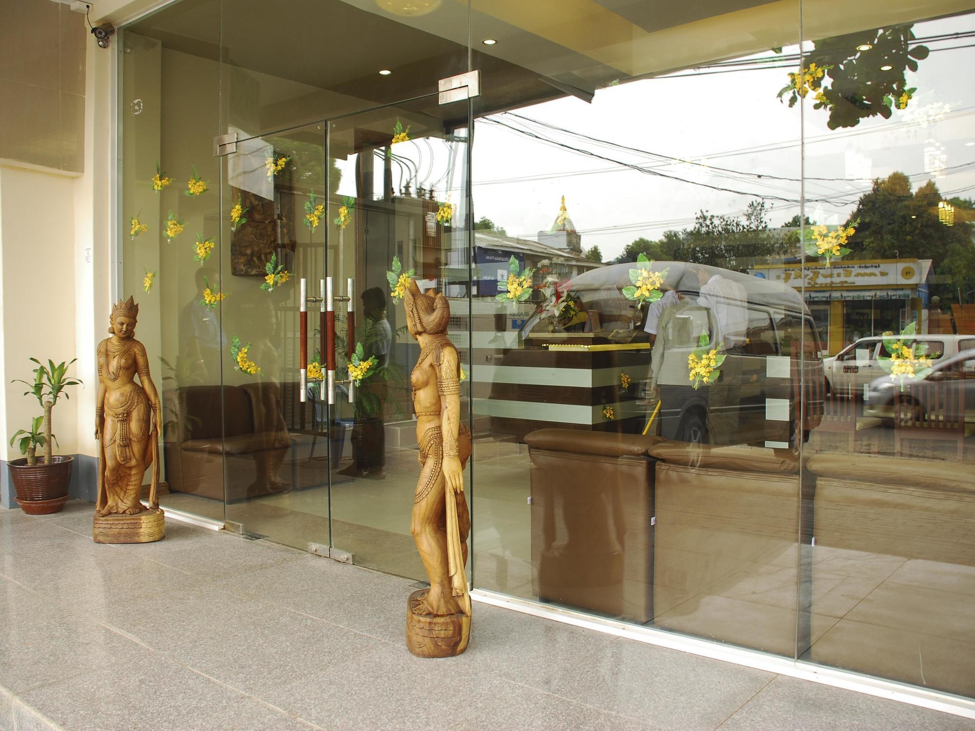 Pleasure View Hotel ヤンゴン エクステリア 写真