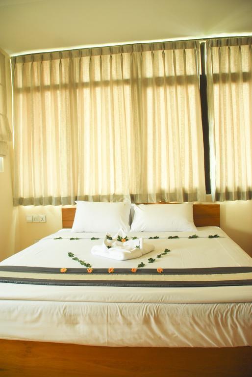Pleasure View Hotel ヤンゴン エクステリア 写真