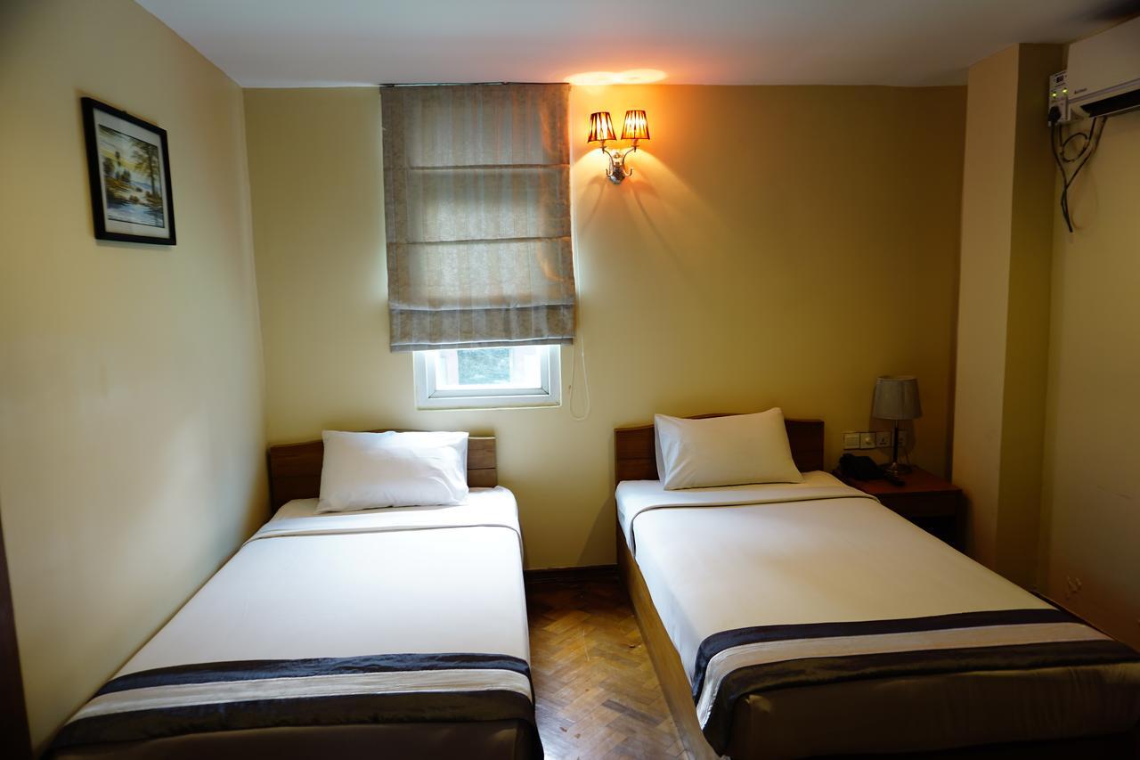 Pleasure View Hotel ヤンゴン エクステリア 写真